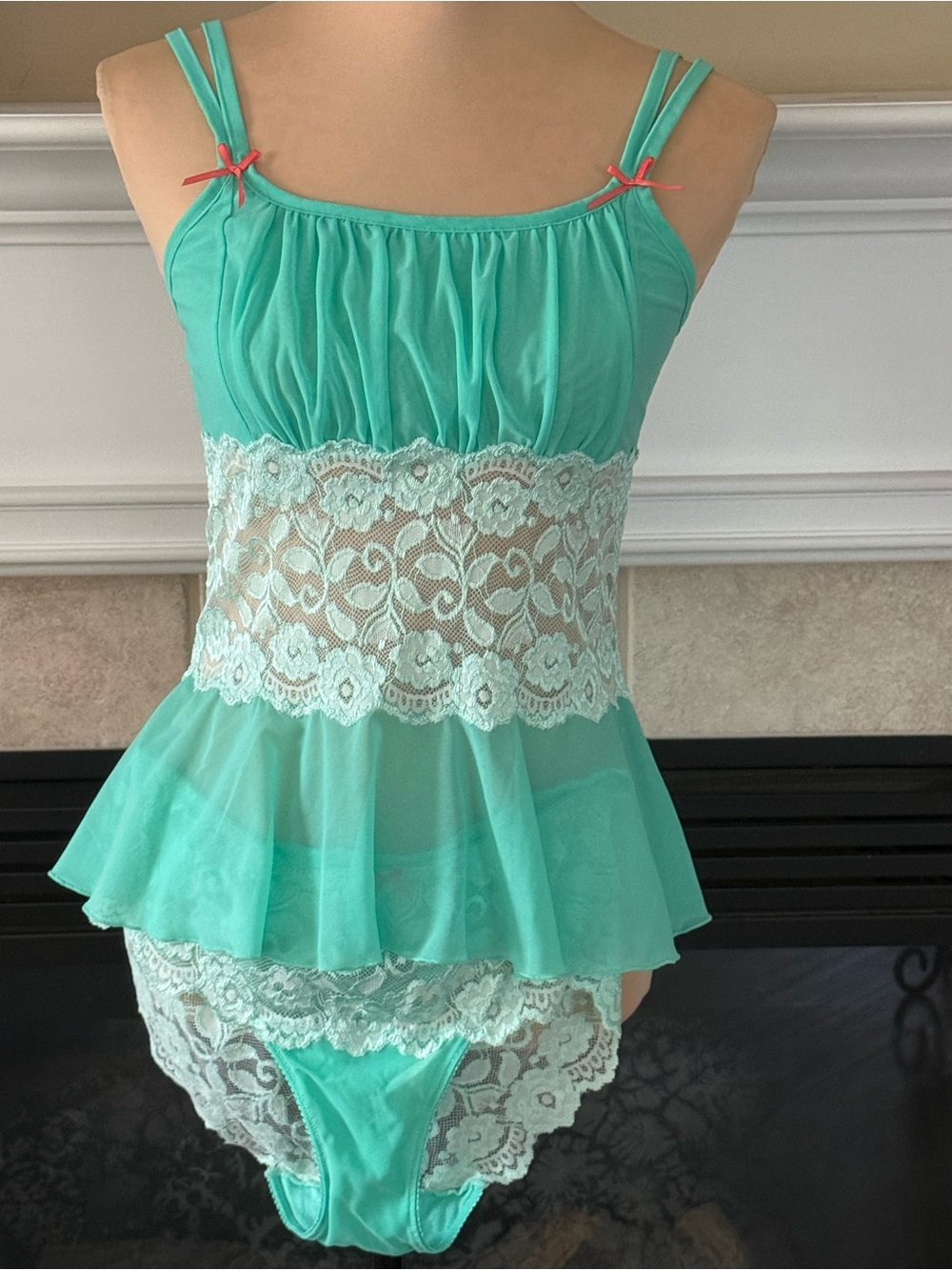 Ladies 2 Piece Lingerie Set Size L in Aqua Green/Pink Accents Cabernet Brand